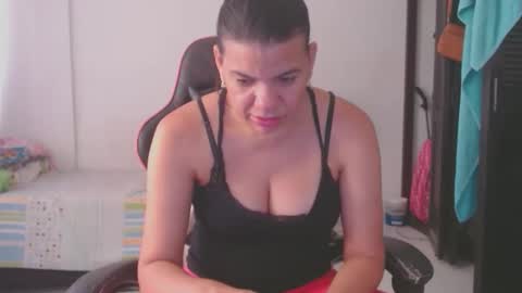 ariannaloovel online show from 9, 4, 2026