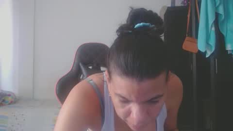 ariannaloovel online show from 13, 4, 2026