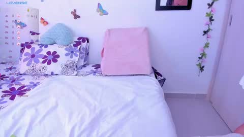 Snapshot of ariannna08_ chatting on 6, 12, 2024 ariannna08_ online show from 6, 12, 2024