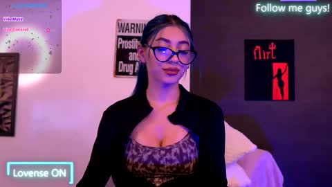 Snapshot of ariaxstark chatting on 18, 9, 2025 Aria online show from 18, 9, 2025