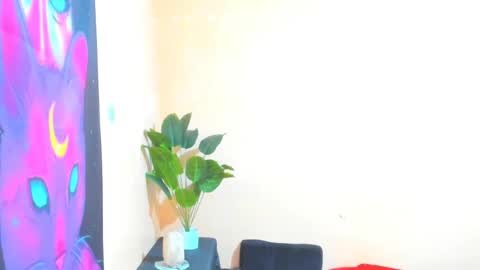 Snapshot of ariba_aribats chatting on 7, 2, 2025 VAL online show from 7, 2, 2025