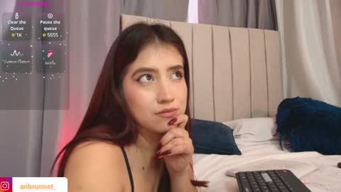 Snapshot of aribrunnet_ chatting on 27, 2, 2025 Ari Just Ari online show from 27, 2, 2025