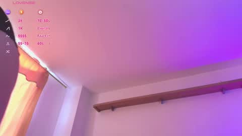 Snapshot of aribrunnet_ chatting on 13, 11, 2025 Ari Just Ari online show from 13, 11, 2025