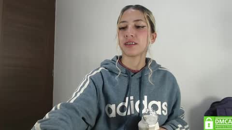 Snapshot of aribunnie chatting on 2, 6, 2026 Ari Bunnie online show from 2, 6, 2026