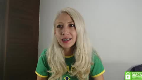 Snapshot of aribunnie chatting on 5, 6, 2026 Ari Bunnie online show from 5, 6, 2026