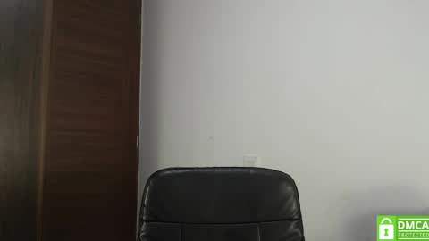 Snapshot of aribunnie chatting on 9, 6, 2026 Ari Bunnie online show from 9, 6, 2026