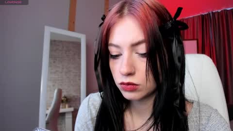 Snapshot of arielabradberry chatting on 12, 12, 2024 Ariel online show from 12, 12, 2024