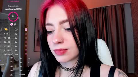 Snapshot of arielabradberry chatting on 27, 12, 2024 Ariel online show from 27, 12, 2024