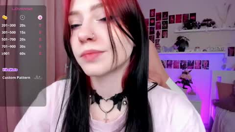 Snapshot of arielabradberry chatting on 12, 2, 2025 Ariel online show from 12, 2, 2025