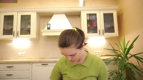 Snapshot of arielcubbage chatting on 8, 7, 2026 Iren online show from 8, 7, 2026