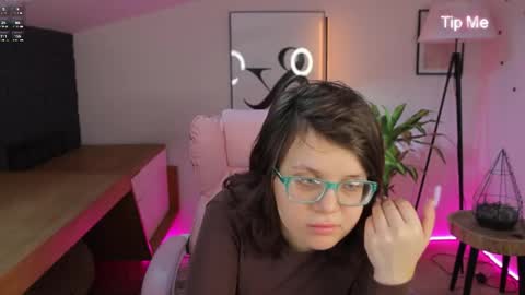 Ariell Mini online show from 29, 5, 2026