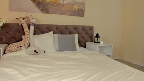 Snapshot of ariella_sol chatting on 8, 7, 2026 Ariella GTM3 Tue Wed Thu Fri Sat 0400 am-1030pm online show from 8, 7, 2026