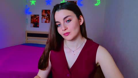 arielstonks_lovee online show from 12, 12, 2024