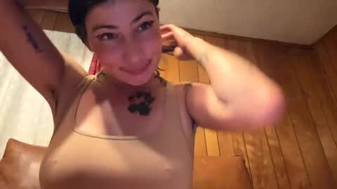 ariel  colin when hes here online show from 22, 10, 2025