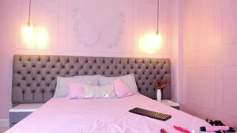 Snapshot of arietta_skinny chatting on 7, 2, 2026 Arietta online show from 7, 2, 2026