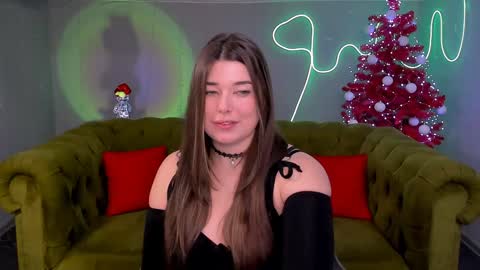 Snapshot of arigraynor chatting on 19, 12, 2024 Ari online show from 19, 12, 2024