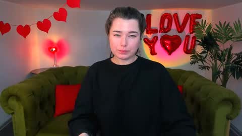 Snapshot of arigraynor chatting on 14, 2, 2025 Ari online show from 14, 2, 2025