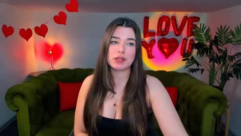 Snapshot of arigraynor chatting on 1, 3, 2025 Ari online show from 1, 3, 2025