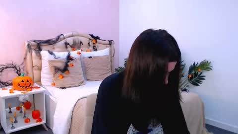 Ari online show from 5, 11, 2025