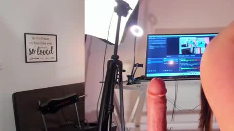 Snapshot of ariianabaker chatting on 20, 2, 2025 Arianna online show from 20, 2, 2025