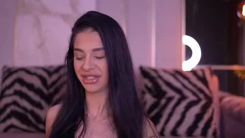 Snapshot of arinarhodes chatting on 10, 11, 2025 Arina online show from 10, 11, 2025