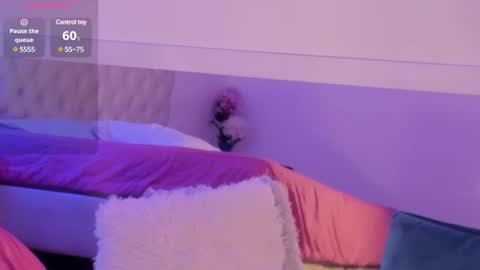 Ari Robert online show from 7, 3, 2025