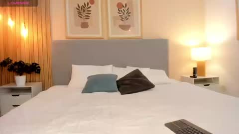 Ari Robert online show from 18, 9, 2025