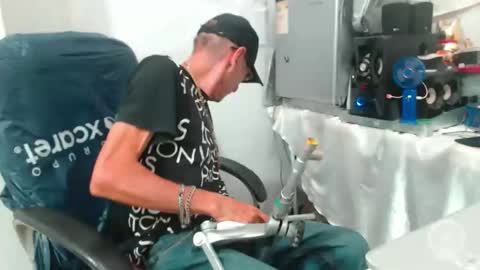 Snapshot of armaduradeacero chatting on 26, 10, 2025 armaduradeacero online show from 26, 10, 2025