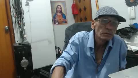 Snapshot of armaduradeacero chatting on 1, 12, 2025 armaduradeacero online show from 1, 12, 2025