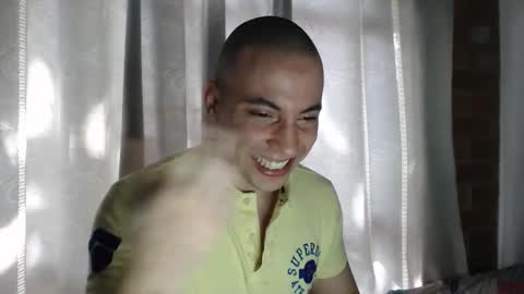 Snapshot of armando_2002 chatting on 13, 11, 2025 ARMANDO online show from 13, 11, 2025