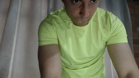 Snapshot of armando_2002 chatting on 15, 11, 2025 ARMANDO online show from 15, 11, 2025