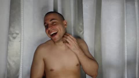 Snapshot of armando_2002 chatting on 19, 11, 2025 ARMANDO online show from 19, 11, 2025