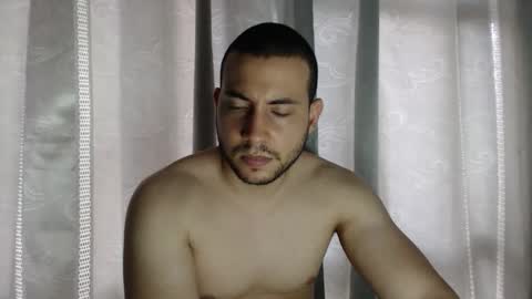 Snapshot of armando_2002 chatting on 28, 11, 2025 ARMANDO online show from 28, 11, 2025