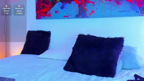   online show from 8, 2, 2025