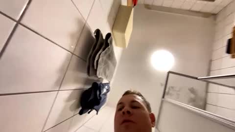 armyskater32 online show from 17, 12, 2025