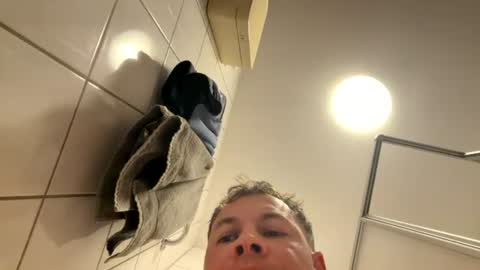 armyskater32 online show from 10, 7, 2026