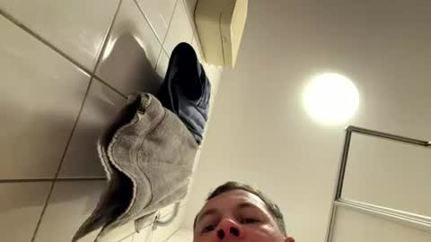 armyskater32 online show from 12, 7, 2026