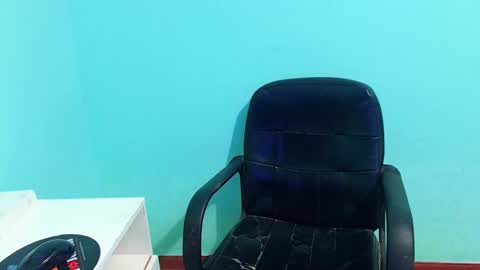 arnelux72 online show from 22, 2, 2025