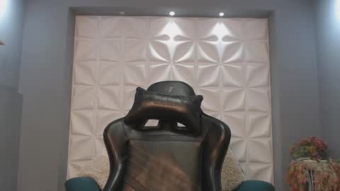 Snapshot of arohomlester chatting on 23, 10, 2025 Arohom Lester online show from 23, 10, 2025