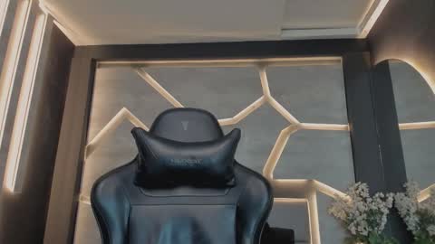 Snapshot of arohomlester chatting on 14, 11, 2025 Arohom Lester online show from 14, 11, 2025