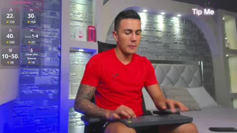 Snapshot of aron_bolt chatting on 10, 1, 2025 ARON BOLT online show from 10, 1, 2025
