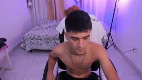 Snapshot of aron_boyy chatting on 14, 6, 2026 Aaron online show from 14, 6, 2026