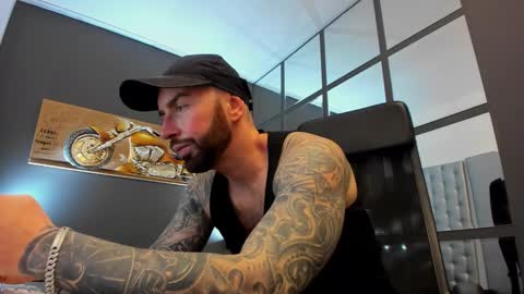 AronGrant online show from 4, 3, 2025