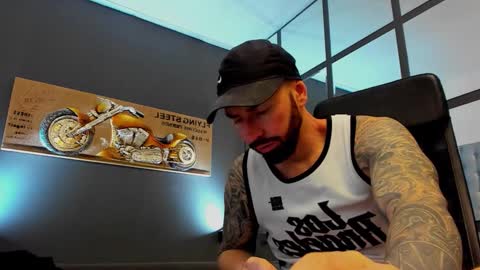 Snapshot of arongrant chatting on 9, 2, 2026 AronGrant online show from 9, 2, 2026