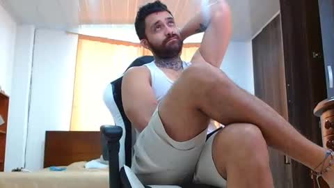Snapshot of aronmiller404 chatting on 19, 1, 2025 aronmiller online show from 19, 1, 2025