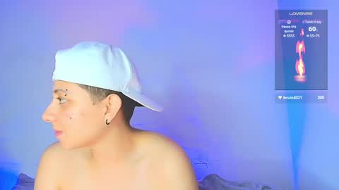 Snapshot of arontroy_wi chatting on 20, 12, 2024 noah and ivy online show from 20, 12, 2024