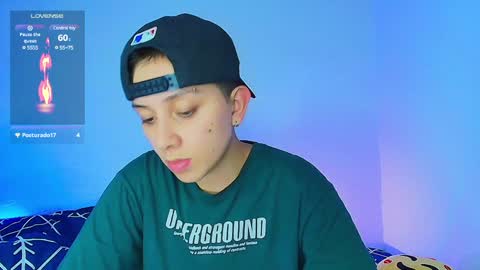 Snapshot of arontroy_wi chatting on 24, 1, 2025 noah and ivy online show from 24, 1, 2025