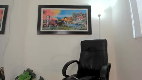   online show from 21, 1, 2025