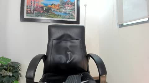   online show from 17, 2, 2025