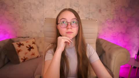 Snapshot of arrinawair chatting on 19, 5, 2026 arrinawair online show from 19, 5, 2026